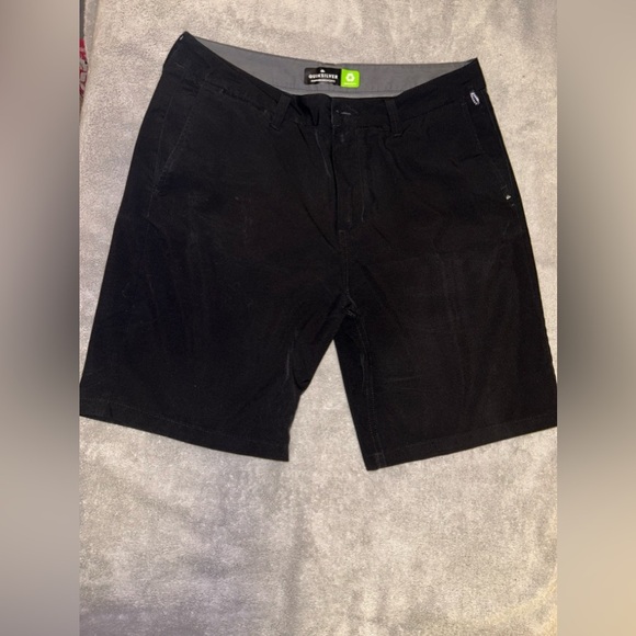 Quiksilver Amphibious Shorts. Size 32 - Picture 1 of 7